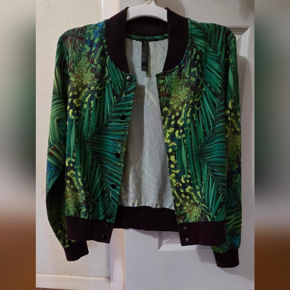 Lightweight jacket - Picture 3 of 4